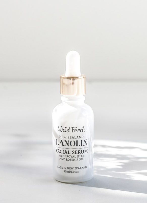 WILD FERNS LANOLIN FACIAL SERUM WITH ROYAL JELLY & ROSEHIP OIL 30 ml ⋆